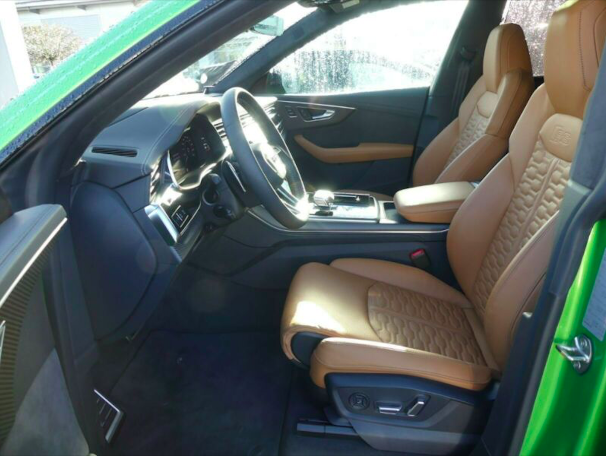 AUDI RS Q8 - předváděcí auto skladem, super cena | nákup online | zelená metalíza | online prodej | autoibuy.com